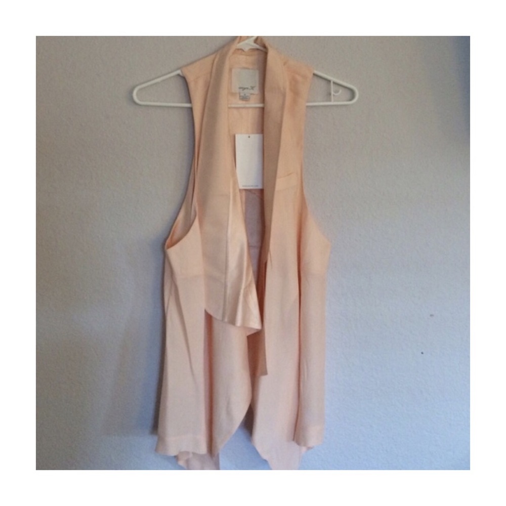 NEW Aryn K. Peach Silk Vest